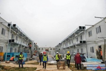 建筑工地上的集裝箱活動(dòng)房，安全最重要！